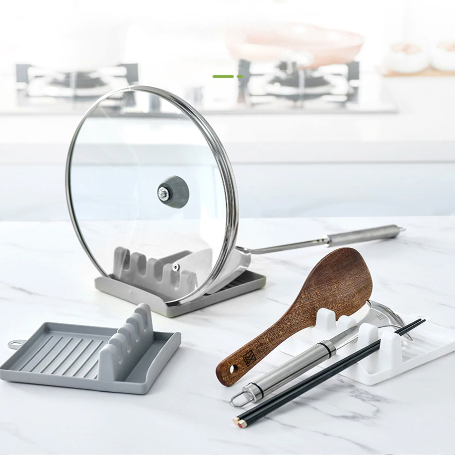 Spoon Rest (Plastic) Kitchen Utensil Rest with Pot Lid Holder Stand (Random Color)