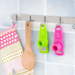 Garlic Press Grater Slicer Plastic Manual Grinder Kitchen Tool - Image 3