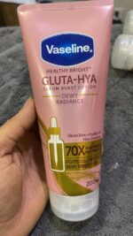 Original Vaseline Healthy Bright Gluta-Hya Dewy Radiance Lotion (200ML) Brightening & Deep Hydration Body Lotion for Radiant Skin - Image 4