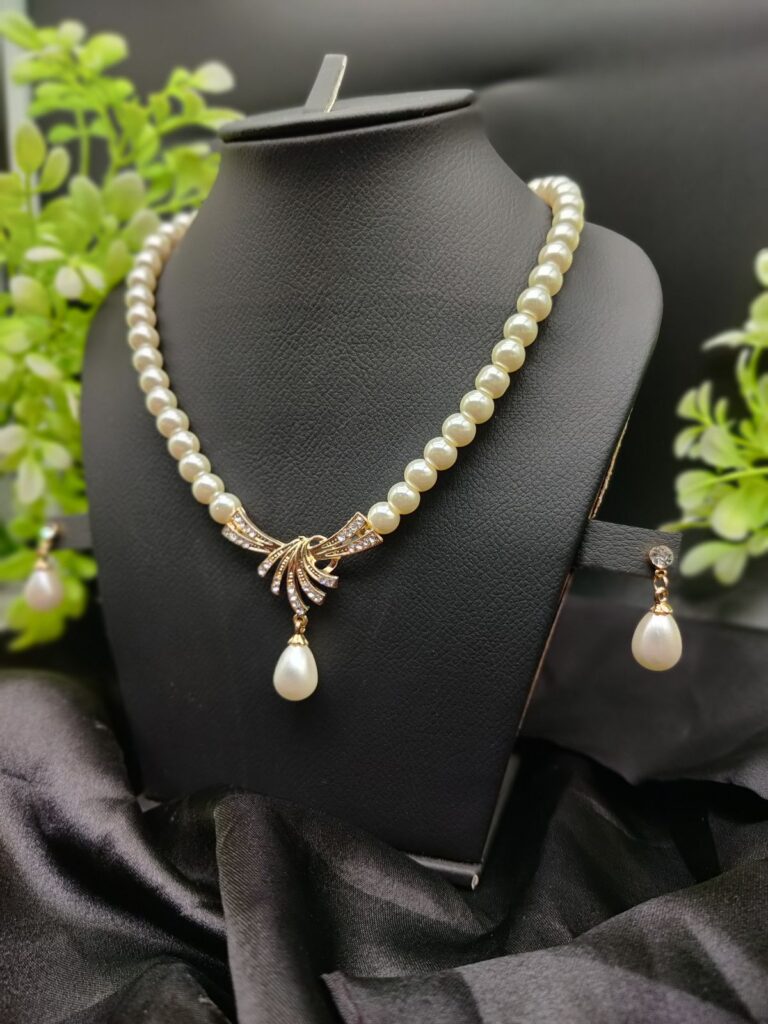 Imported Timeless Pearl Necklace Set with Pendant & Matching Earrings | Elegant Jewelry Set for Girls & Women