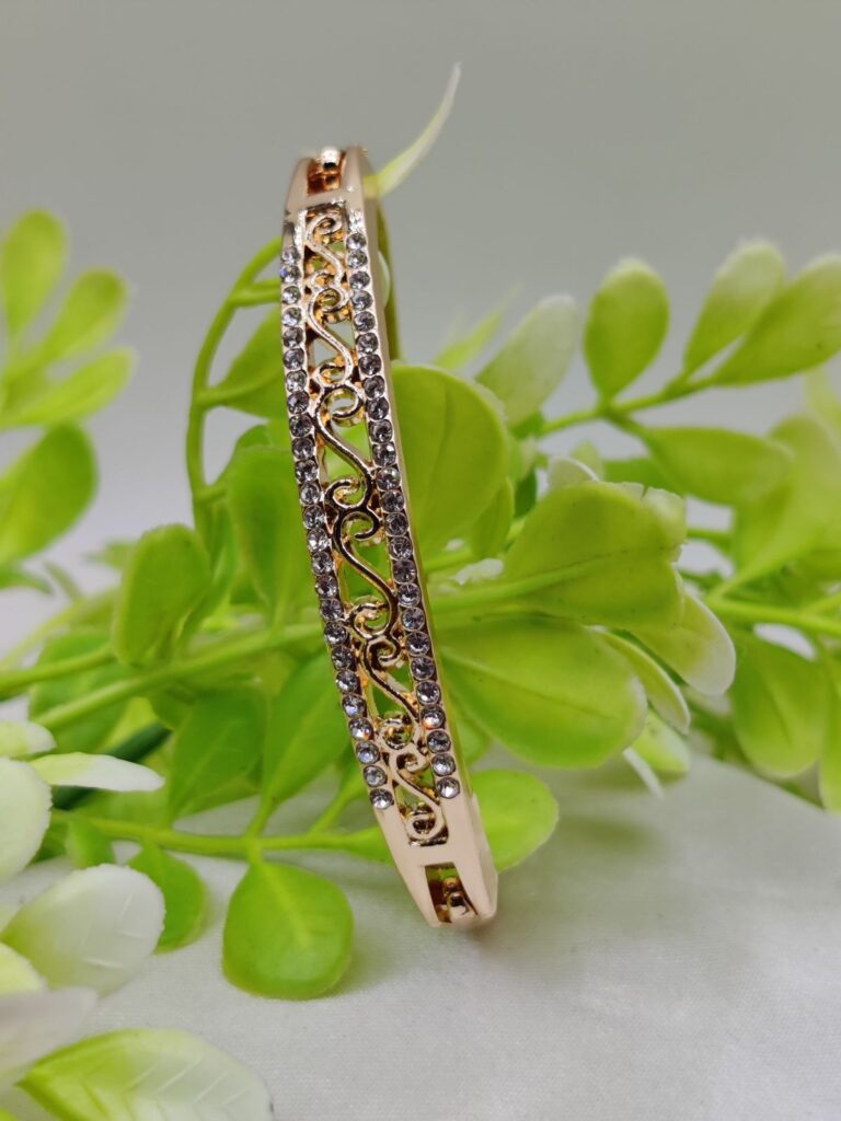 Imported Intricately Crafted Adjustable Bracelet Elegant Crystal Design for Girls and Women