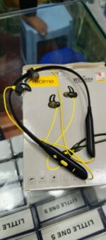 Realme Wireless Stereo Neckband Headset Bluetooth 5.0 Deep Bass Long Battery Sweatproof Earphones - Comfortable Wireless Neckband with Mic for Daily Use Pakistan - Image 2
