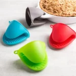 Silicone Heat Resistant Oven Gloves Pair | Anti Slip Pot Holder Clips for Cooking, Baking & Kitchen Use (Random Color) - Image 2